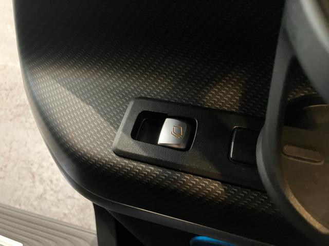 Ｖクラス Ｖ２２０ｄ　アバンギャルド　ＡＭＧライン　認定中古車２年保証／弊社お下取り車両／ＡＭＧライン／アンビエントライト／電動リアゲート／本革シート／前席シートヒーター／両側電動スライドドア／３列シート／分割式リアゲート／ＭＢＵＸナビゲーションシステ（31枚目）
