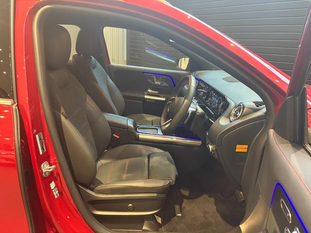 ＧＬＡクラス ＧＬＡ１８０　ＡＭＧラインパッケージ　弊社デモカー車両／新車保証継承車両／パタゴニアレッド／禁煙車／純正ドライブレコーダー／アダプティブダンピングシステム付きサスペンション／メモリー付きパワーシート／３６０°カメラシステム／フットトランク（11枚目）