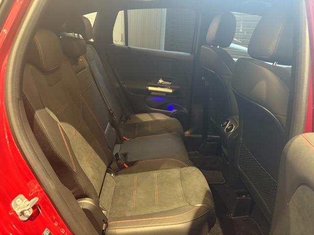 ＧＬＡクラス ＧＬＡ１８０　ＡＭＧラインパッケージ　弊社デモカー車両／新車保証継承車両／パタゴニアレッド／禁煙車／純正ドライブレコーダー／アダプティブダンピングシステム付きサスペンション／メモリー付きパワーシート／３６０°カメラシステム／フットトランク（12枚目）
