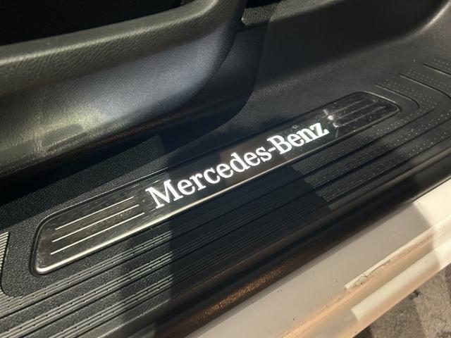 Vクラス V220d アバンギャルド ロング エクスクルーシブシートパッケージ/2列目シートベンチレーター/フルフラット機能付3列シート/COMANDシステム/シートヒーター/メモリー付パワーシート/2列目オットマン/レーダーセーフティパッケージ(13枚目)