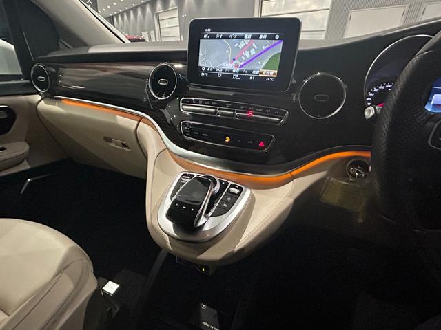 Vクラス V220d アバンギャルド ロング エクスクルーシブシートパッケージ/2列目シートベンチレーター/フルフラット機能付3列シート/COMANDシステム/シートヒーター/メモリー付パワーシート/2列目オットマン/レーダーセーフティパッケージ(24枚目)