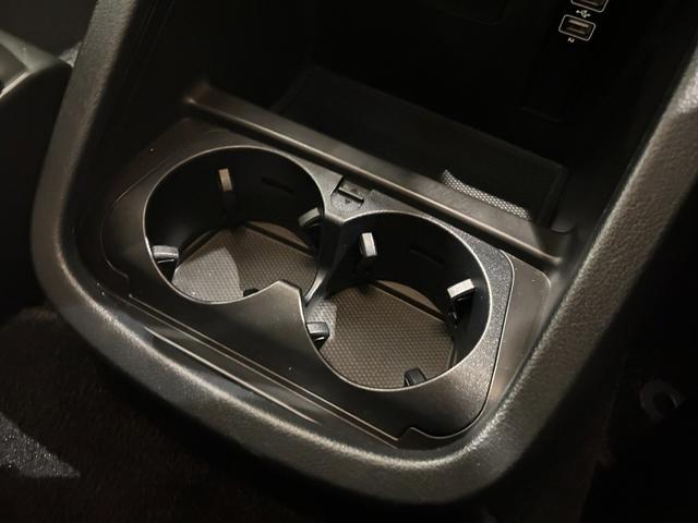 Vクラス V220d アバンギャルド ロング エクスクルーシブシートパッケージ/2列目シートベンチレーター/フルフラット機能付3列シート/COMANDシステム/シートヒーター/メモリー付パワーシート/2列目オットマン/レーダーセーフティパッケージ(31枚目)