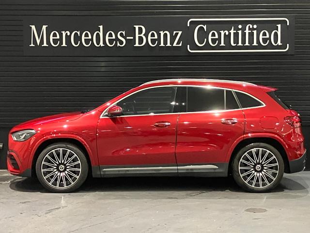 GLAクラス GLA200d 4マチック AMGラインパッケージ パノラミックスライディングルーフ/パタゴニアレッド/メモリー付パワーシート/アンビエントライト64色/ワイヤレス充電/360°カメラ/MBUX搭載車両/新車保証継承車両(2枚目)