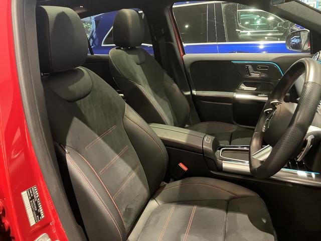 GLAクラス GLA200d 4マチック AMGラインパッケージ パノラミックスライディングルーフ/パタゴニアレッド/メモリー付パワーシート/アンビエントライト64色/ワイヤレス充電/360°カメラ/MBUX搭載車両/新車保証継承車両(6枚目)