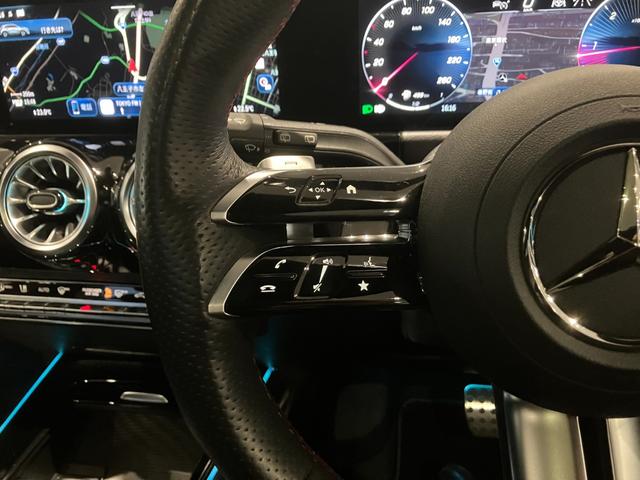 GLAクラス GLA200d 4マチック AMGラインパッケージ パノラミックスライディングルーフ/パタゴニアレッド/メモリー付パワーシート/アンビエントライト64色/ワイヤレス充電/360°カメラ/MBUX搭載車両/新車保証継承車両(15枚目)