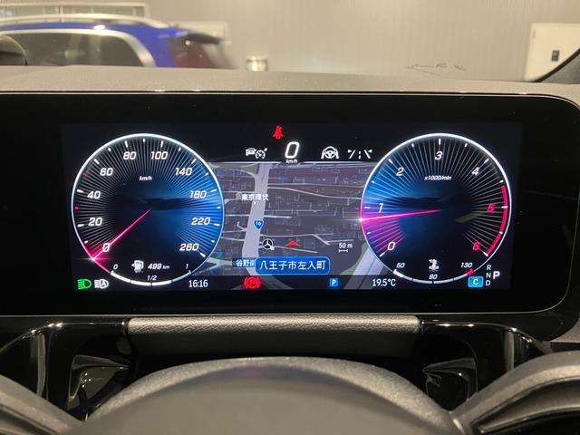 GLAクラス GLA200d 4マチック AMGラインパッケージ パノラミックスライディングルーフ/パタゴニアレッド/メモリー付パワーシート/アンビエントライト64色/ワイヤレス充電/360°カメラ/MBUX搭載車両/新車保証継承車両(19枚目)