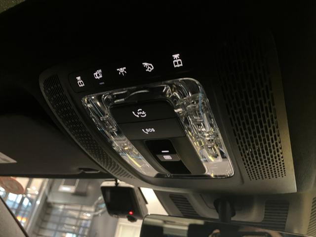 GLAクラス GLA200d 4マチック AMGラインパッケージ パノラミックスライディングルーフ/パタゴニアレッド/メモリー付パワーシート/アンビエントライト64色/ワイヤレス充電/360°カメラ/MBUX搭載車両/新車保証継承車両(30枚目)
