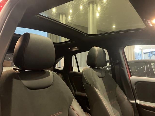 GLAクラス GLA200d 4マチック AMGラインパッケージ パノラミックスライディングルーフ/パタゴニアレッド/メモリー付パワーシート/アンビエントライト64色/ワイヤレス充電/360°カメラ/MBUX搭載車両/新車保証継承車両(31枚目)