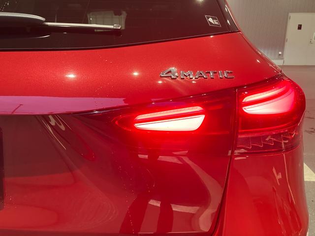GLAクラス GLA200d 4マチック AMGラインパッケージ パノラミックスライディングルーフ/パタゴニアレッド/メモリー付パワーシート/アンビエントライト64色/ワイヤレス充電/360°カメラ/MBUX搭載車両/新車保証継承車両(34枚目)