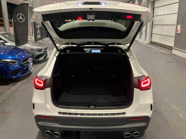 GLAクラス GLA45 S 4マチック+ AMGアドバンスドパッケージ/AMGパフォーマンスパッケージ/パノラミックスライディングルーフ/本革シート/ヘッドアップディスプレイ/AMGパフォーマンスステアリング/アンビエントライト64色/シート(8枚目)