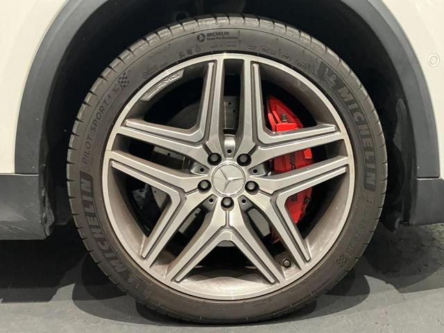 GLAクラス GLA45 S 4マチック+ AMGアドバンスドパッケージ/AMGパフォーマンスパッケージ/パノラミックスライディングルーフ/本革シート/ヘッドアップディスプレイ/AMGパフォーマンスステアリング/アンビエントライト64色/シート(11枚目)