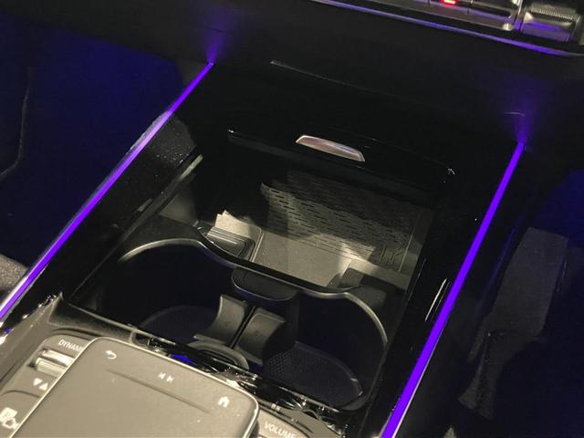 GLAクラス GLA45 S 4マチック+ AMGアドバンスドパッケージ/AMGパフォーマンスパッケージ/パノラミックスライディングルーフ/本革シート/ヘッドアップディスプレイ/AMGパフォーマンスステアリング/アンビエントライト64色/シート(27枚目)