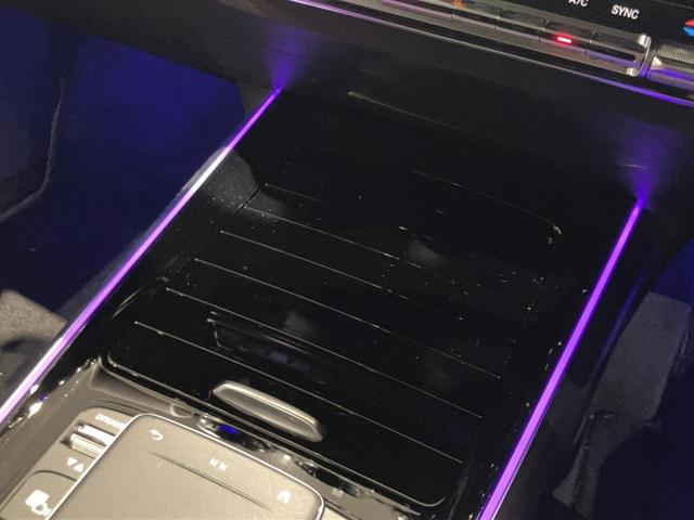 GLAクラス GLA45 S 4マチック+ AMGアドバンスドパッケージ/AMGパフォーマンスパッケージ/パノラミックスライディングルーフ/本革シート/ヘッドアップディスプレイ/AMGパフォーマンスステアリング/アンビエントライト64色/シート(28枚目)