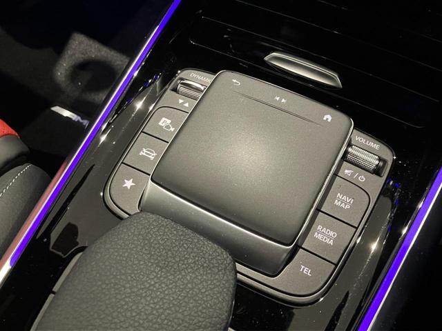 GLAクラス GLA45 S 4マチック+ AMGアドバンスドパッケージ/AMGパフォーマンスパッケージ/パノラミックスライディングルーフ/本革シート/ヘッドアップディスプレイ/AMGパフォーマンスステアリング/アンビエントライト64色/シート(29枚目)