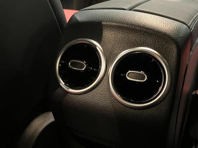 GLAクラス GLA45 S 4マチック+ AMGアドバンスドパッケージ/AMGパフォーマンスパッケージ/パノラミックスライディングルーフ/本革シート/ヘッドアップディスプレイ/AMGパフォーマンスステアリング/アンビエントライト64色/シート(37枚目)