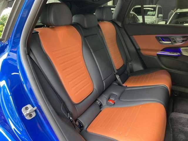 ＧＬＣ ＧＬＣ２２０ｄ　４マチック　ドライバーズパッケージ　ＡＭＧライン　ＡＭＧレザーエクスクルーシブパッケージ　パノラミックスライディングルーフ　ドライバーズパッケージ　３６０度カメラシステム　メモリー付きパワーシート　ナビ　レーダーセーフティパッケージ（11枚目）