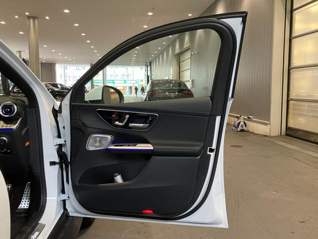 ＧＬＣ ＧＬＣ３５０ｅ　４ＭクペスポＥＤスタＡＭＧレザエクＰ　ワンオーナー／ユーザー様お下取り車／ＡＭＧレザーエクスクルーシブパッケージ／パノラミックスライディングルーフ／本革シート／ステアリングヒーター／シートベンチレータ―／ヘッドアップディスプレイ（12枚目）