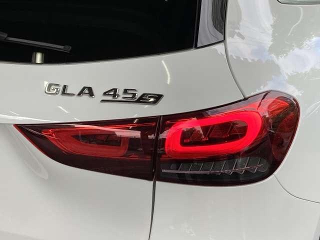 GLAクラス GLA45 S 4マチック+ AMGパフォーマンスPKG/パノラミックスライディングルーフ/AMGアドバンストPKG/シートベンチレーター/シートヒーター/Burmesterサラウンドサウンド/ヘッドアップディスプレイ/本革シート(50枚目)