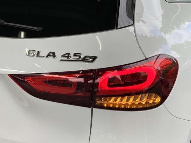 GLAクラス GLA45 S 4マチック+ AMGパフォーマンスPKG/パノラミックスライディングルーフ/AMGアドバンストPKG/シートベンチレーター/シートヒーター/Burmesterサラウンドサウンド/ヘッドアップディスプレイ/本革シート(51枚目)