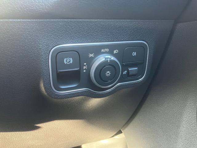 EQB EQB250+ 弊社元デモカー車両/EQケア継承車両/シートヒーター/ドライビングアシスタンスパッケージ/フットトランクオープナー/ハイテックシルバー/メモリー付きパワーシート/アンビエントライト64色/(23枚目)