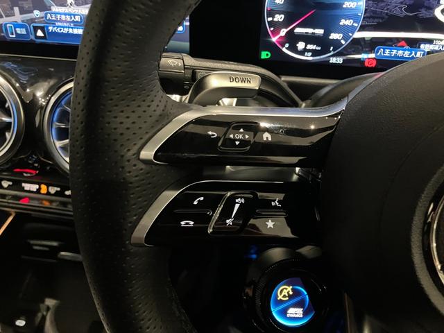 �����Z�f�X�E�x���c�����q�̍ŐV�̃V���[���[���ɂ́A��^���j�^�[������Ő�[�̃����Z�f�X�E�x���c�����̊������܂��I�����W����̂��߁A�V��̈������ł��A���������Ƃ��Ԃ�����������X�܂ł������܂��I