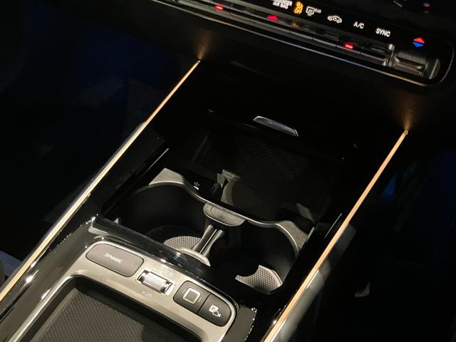 �����Z�f�X�E�x���c�����q�̍ŐV�̃V���[���[���ɂ́A��^���j�^�[������Ő�[�̃����Z�f�X�E�x���c�����̊������܂��I�����W����̂��߁A�V��̈������ł��A���������Ƃ��Ԃ�����������X�܂ł������܂��I