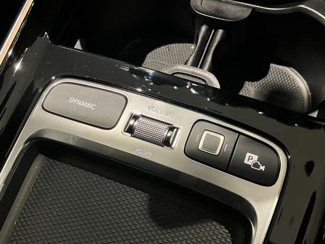 �����Z�f�X�E�x���c�����q�̍ŐV�̃V���[���[���ɂ́A��^���j�^�[������Ő�[�̃����Z�f�X�E�x���c�����̊������܂��I�����W����̂��߁A�V��̈������ł��A���������Ƃ��Ԃ�����������X�܂ł������܂��I