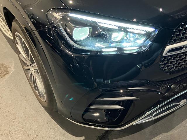 �����Z�f�X�E�x���c�����q�̍ŐV�̃V���[���[���ɂ́A��^���j�^�[������Ő�[�̃����Z�f�X�E�x���c�����̊������܂��I�����W����̂��߁A�V��̈������ł��A���������Ƃ��Ԃ�����������X�܂ł������܂��I