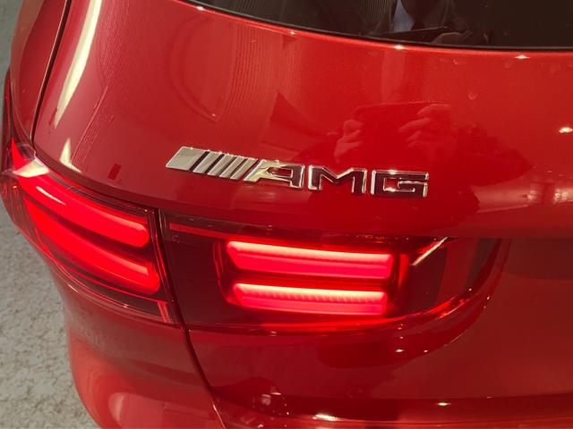 �����Z�f�X�E�x���c�����q�̍ŐV�̃V���[���[���ɂ́A��^���j�^�[������Ő�[�̃����Z�f�X�E�x���c�����̊������܂��I�����W����̂��߁A�V��̈������ł��A���������Ƃ��Ԃ�����������X�܂ł������܂��I