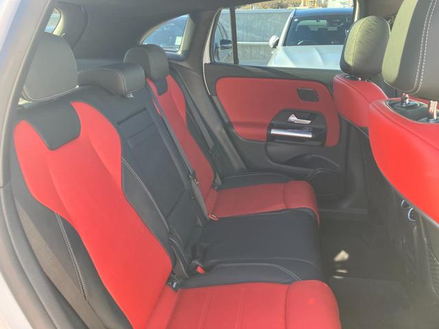 ＧＬＡクラス ＧＬＡ２００ｄ　４マチック　ＡＭＧライン　ユーザー様お下取り／ＡＭＧライン／アドバンストパッケージ／ＡＭＧレザーエクスクルーシブパッケージ／パノラミックスライディングルーフ／デジタルホワイト／本革シート／ヘッドアップディスプレイ（7枚目）