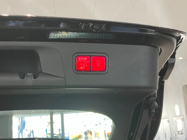 ＧＬＣ ＧＬＣ３００　４マチック　ＡＭＧライン　ユーザー様買取車／／レザーエクスクルーシブパッケージ／パノラミックスライディングルーフ／ヘッドアップディスプレイ／マルチビームＬＥＤヘッドライト／ＡＩＲ　ＢＯＤＹ　ＣＯＮＴＲＯＬサスペンション（11枚目）