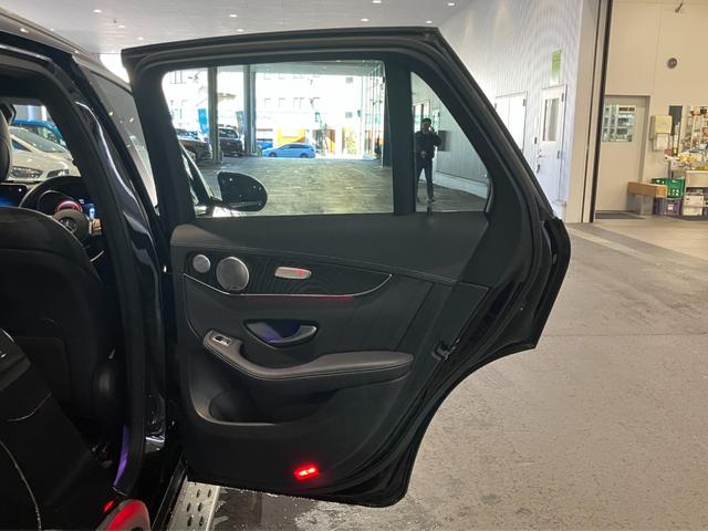 ＧＬＣ ＧＬＣ３００　４マチック　ＡＭＧライン　ユーザー様買取車／／レザーエクスクルーシブパッケージ／パノラミックスライディングルーフ／ヘッドアップディスプレイ／マルチビームＬＥＤヘッドライト／ＡＩＲ　ＢＯＤＹ　ＣＯＮＴＲＯＬサスペンション（16枚目）