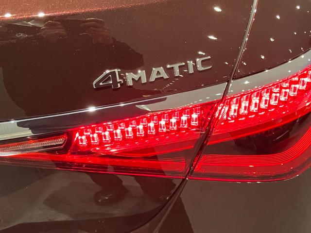 �����Z�f�X�E�x���c�����q�̍ŐV�̃V���[���[���ɂ́A��^���j�^�[������Ő�[�̃����Z�f�X�E�x���c�����̊������܂��I�����W����̂��߁A�V��̈������ł��A���������Ƃ��Ԃ�����������X�܂ł������܂��I