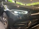 メルセデス・ベンツ八王子の最新のショールームには、大型モニターがあり最先端のメルセデス・ベンツをご体感頂けます!屋内展示場のため、天候の悪い日でも、ごゆっくりとお車をご覧頂ける店舗でございます!