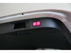 メルセデス・ベンツの内装のスイッチ類は、シンプルなつくりを採用しており、操作性の向上・誤操作の防止を大切にしております！ 6