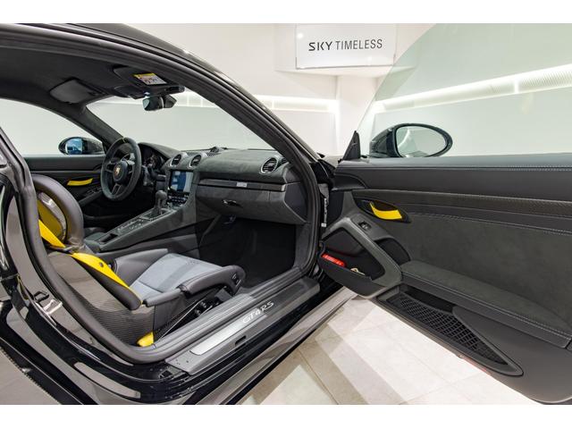 PORSCHE 718 CAYMAN 718 CAYMAN GT4 RS