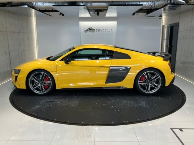 R8 V10 パフォーマンス FSI クワトロ 4WD B&Oサウンド/ファインナッパレザー/カーボンブレーキ/カーボンエクステリア&インテリア/フロントプロテクション施工/アルカンターラルーフ/ダイナミックステアリング/バックカメラ(17枚目)