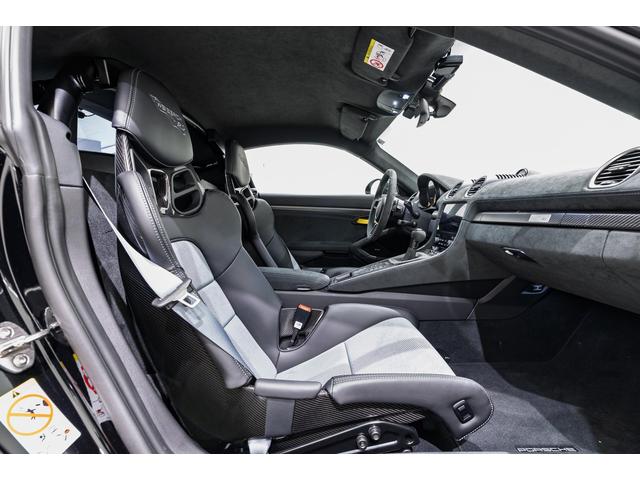 718ケイマン 718ケイマンGT4 RS PDK ヴァイザッハP スポーツクロノPKG PCCB フロントリフティング OP21インチAW スポエキ 純正ナビ バックカメラ BOSEサウンド カーボンインテリア(18枚目)