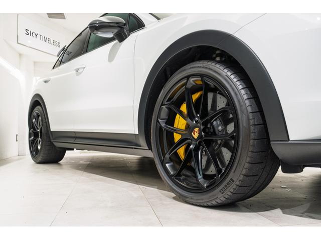 カイエンクーペ カイエンターボGT クーペ ティプトロニックS 20インチGTデザインAW/18wayアダプティブスポーツシート/ベンチレーション(フロント)/アンビエントライト/プライバシーガラス/BOSEサウンドシステム/LEDマトリクス(16枚目)