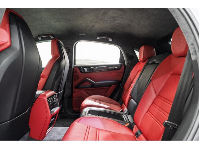 カイエンクーペ カイエンターボGT クーペ ティプトロニックS 20インチGTデザインAW/18wayアダプティブスポーツシート/ベンチレーション(フロント)/アンビエントライト/プライバシーガラス/BOSEサウンドシステム/LEDマトリクス(28枚目)