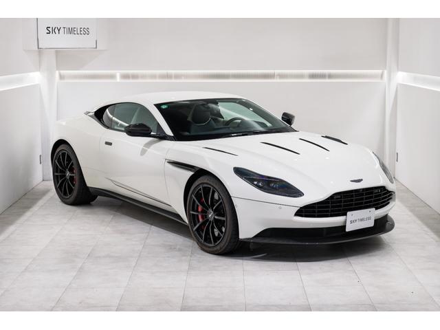 DB11 AMR 左H/カーボンファイバーエクステリア/プレミアムオーディオ/レッドキャリパー/カーボンファイバードアハンドル/カーボンファイバードアミラー/鍛造AMRホイール(11枚目)