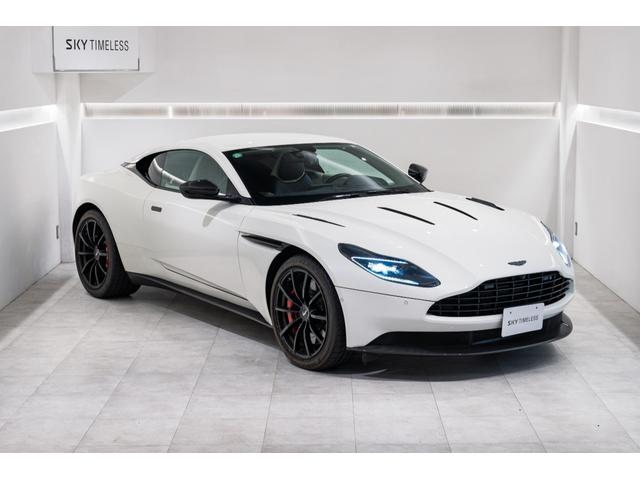 DB11 AMR 左H/カーボンファイバーエクステリア/プレミアムオーディオ/レッドキャリパー/カーボンファイバードアハンドル/カーボンファイバードアミラー/鍛造AMRホイール(13枚目)