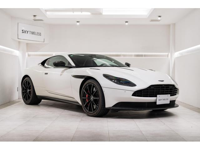 DB11 AMR 左H/カーボンファイバーエクステリア/プレミアムオーディオ/レッドキャリパー/カーボンファイバードアハンドル/カーボンファイバードアミラー/鍛造AMRホイール(26枚目)