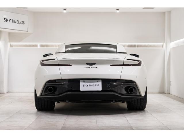 DB11 AMR 左H/カーボンファイバーエクステリア/プレミアムオーディオ/レッドキャリパー/カーボンファイバードアハンドル/カーボンファイバードアミラー/鍛造AMRホイール(29枚目)