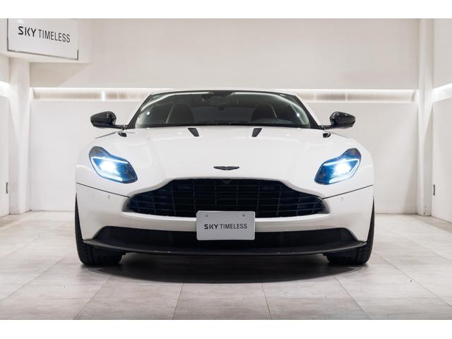 DB11 AMR 左H/カーボンファイバーエクステリア/プレミアムオーディオ/レッドキャリパー/カーボンファイバードアハンドル/カーボンファイバードアミラー/鍛造AMRホイール(30枚目)