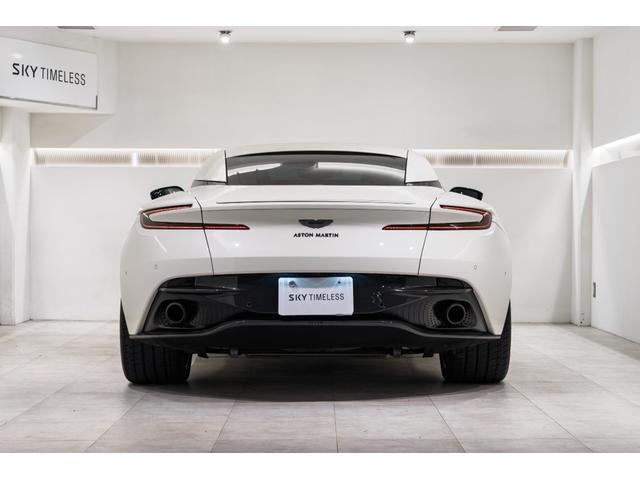 DB11 AMR 左H/カーボンファイバーエクステリア/プレミアムオーディオ/レッドキャリパー/カーボンファイバードアハンドル/カーボンファイバードアミラー/鍛造AMRホイール(31枚目)