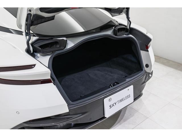 DB11 AMR 左H/カーボンファイバーエクステリア/プレミアムオーディオ/レッドキャリパー/カーボンファイバードアハンドル/カーボンファイバードアミラー/鍛造AMRホイール(37枚目)