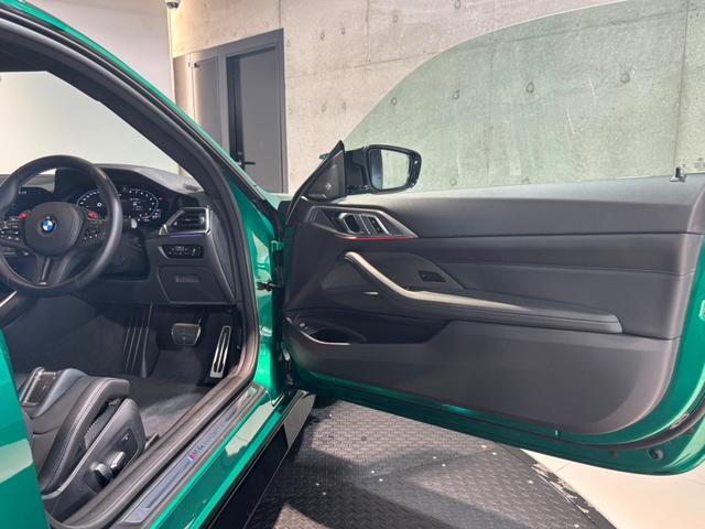 Ｍ４ Ｍ４クーペ　コンペティション　Ｍ・カーボンバケットシート／カーボンファイバーインテリアトリム／レーザーライト／ＨＵＤ／Ｍ・カーボンエクステリアＰＫＧ／Ｈａｒｍａｎ　Ｋａｒｄｏｎ（6枚目）