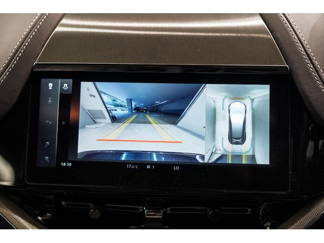 DBX 707 4WD マイナーチェンジ後モデル/カーボンエクステリアPKG/グロスブラックフロントグリル/スモークテールライト/ステアリングヒーター/B&Wスピーカー/ブロンズキャリパー(3枚目)