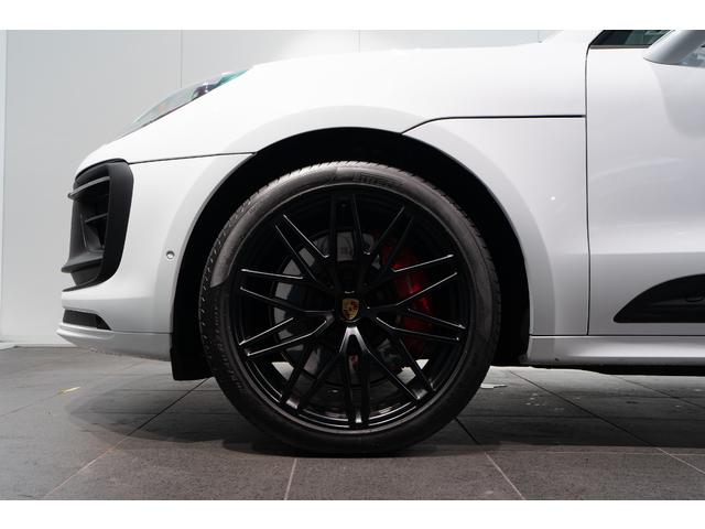 マカン マカンＧＴＳ　スポクロ　スポエグ　Ｐルーフ　ＢＯＳＥ　エアーサスペンション　サラウンドビューシステム　ＬＥＤライティングシステム　アダプティブクルーズコントロール　レーンキーピングアシスト　パワーステアリングプラス（10枚目）